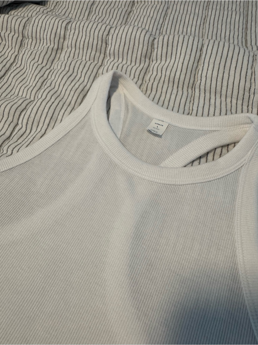 Old Navy UltraLite Racerback Rib-Knit Performance Tank - Picture 6 of 9